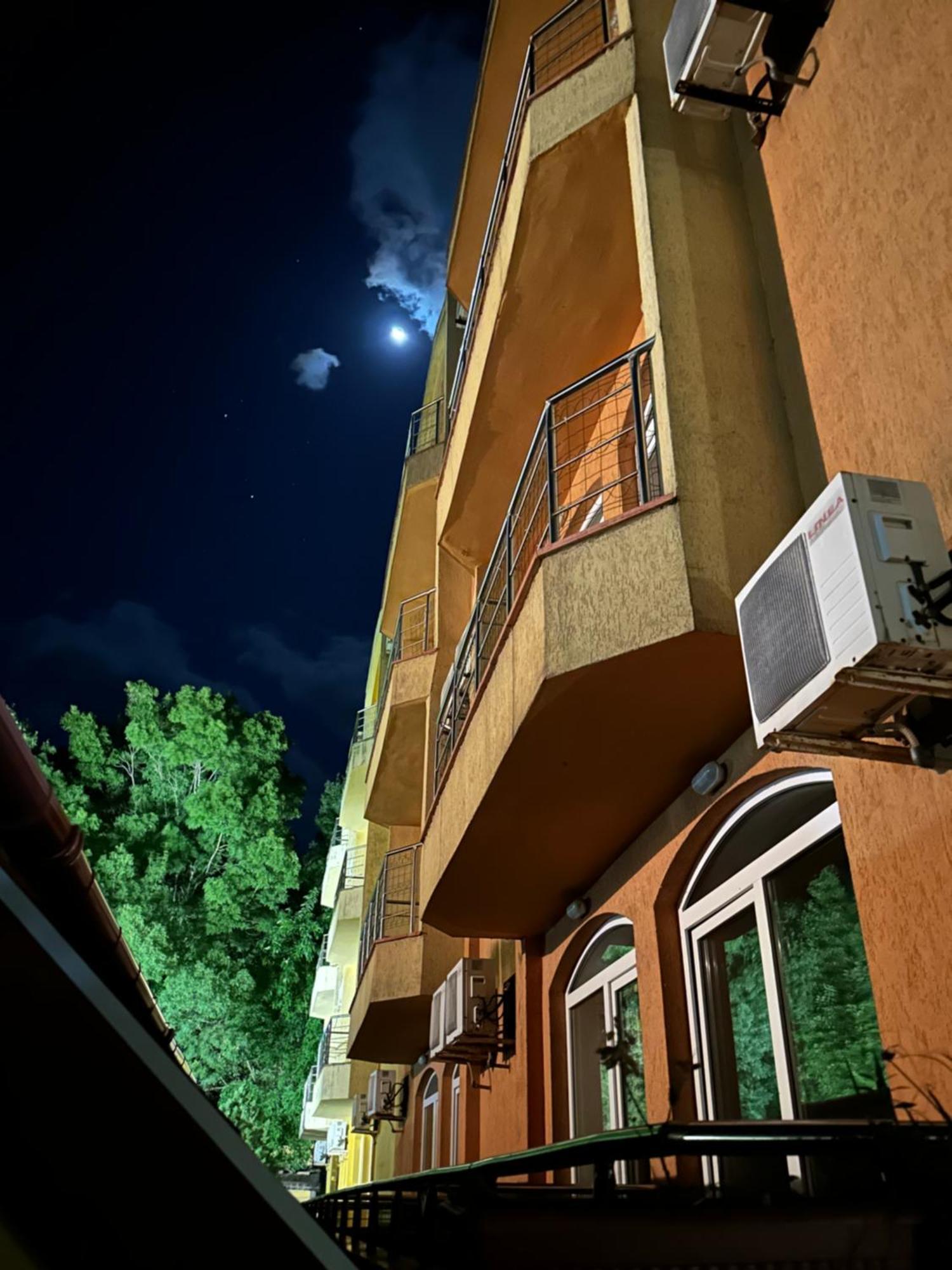 Concordia Plaza 2 Hotell Primorsko Exteriör bild